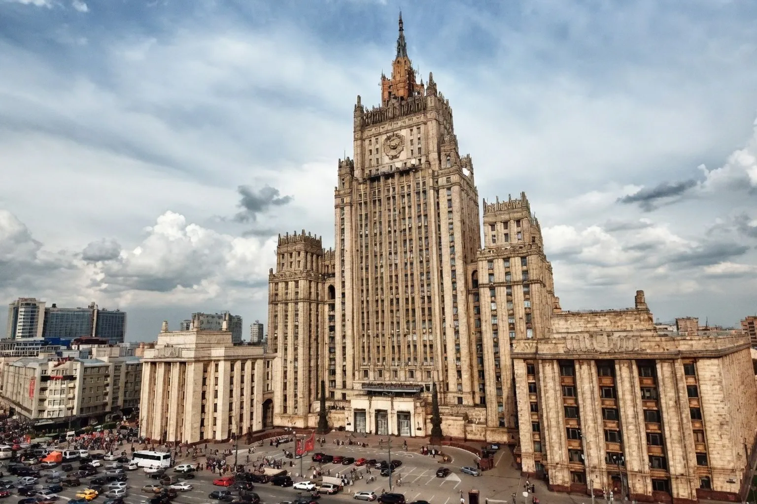 Poland Leads EU Push to Restrict Russian Diplomatic Access and Transit Corridors