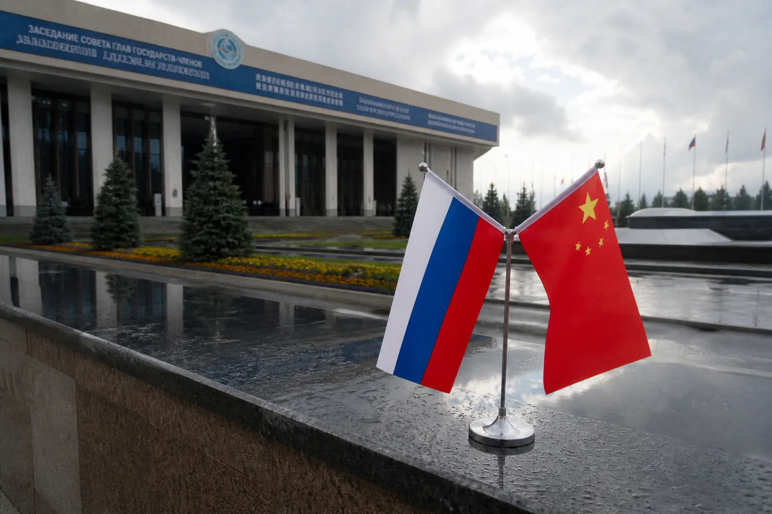 Putin and Xi Explore Permanent Visa-Free Travel Framework at SCO Summit