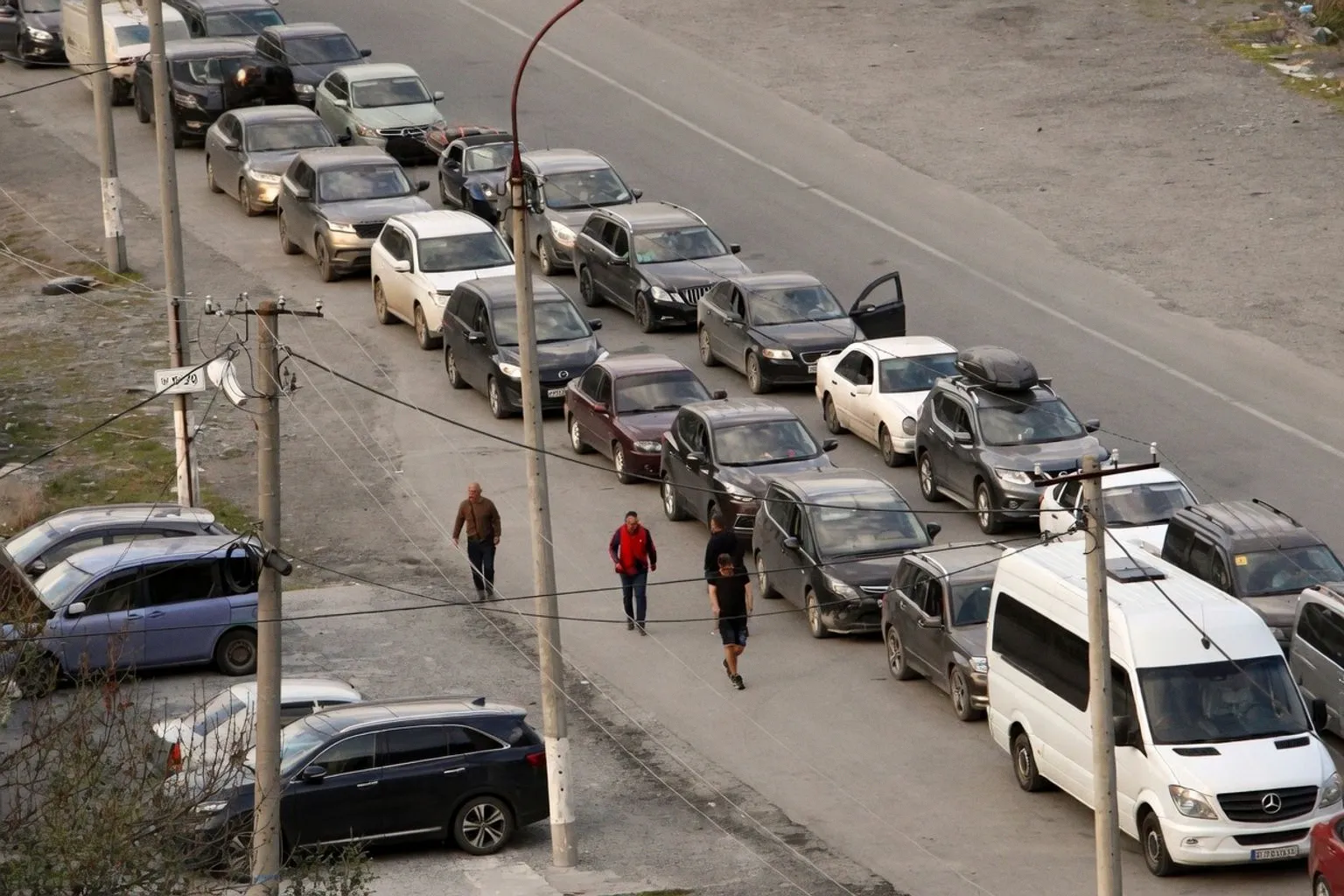 Securing Your Mobile Device for Russian Border Crossings: A Practical Safety Protocol